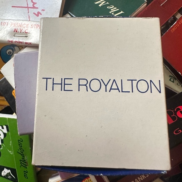 Windows of the World Twin Towers WTC Class Vintage Matchbook Collection - Picture 10 of 16